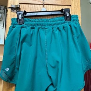 Lululemon shorts 6 tall Turquoise